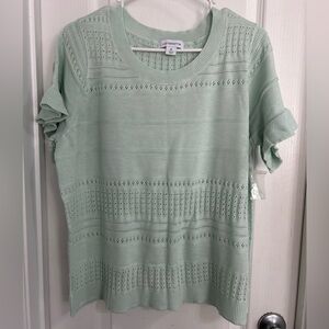 Brand New Liz Claiborner short sleeve sweater. Size XL.